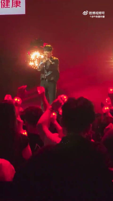 王赫野披荆斩棘直播选复古公路风，高音爆发力拉满