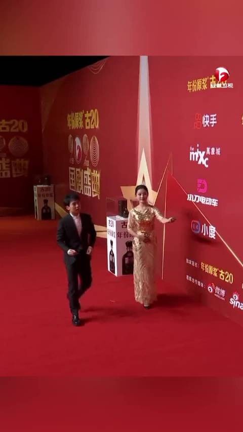 郭麒麟暴瘦近80斤，网友直呼瘦到认不出，难道和父亲有关？