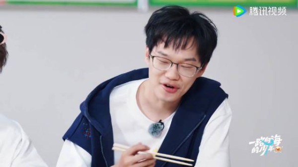 要靠得到他人的贴心行为完成隐藏任务