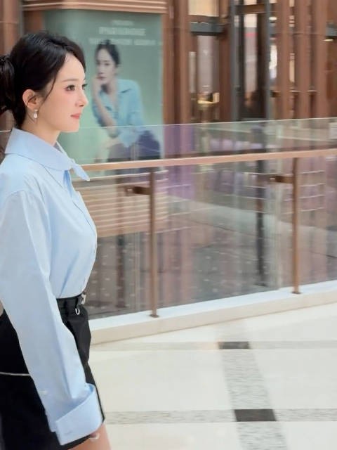 杨幂出场感受全场的欢呼声!好美好美