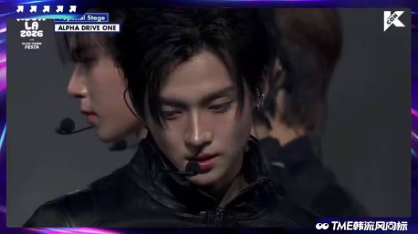 ALD1 在KCON LA 2026翻唱了BTS《Fake Love》