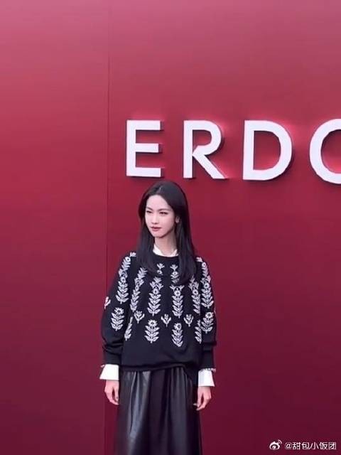陈都灵今日ERDOS 红毯！陈都灵