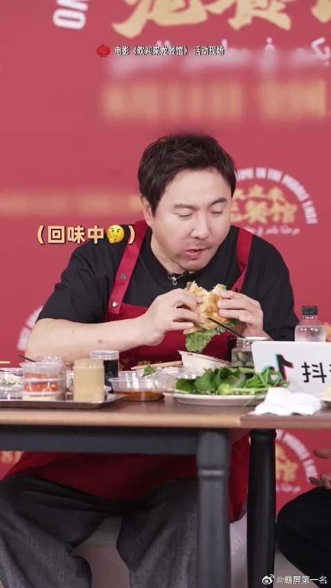 没人能不笑着走出这条视频