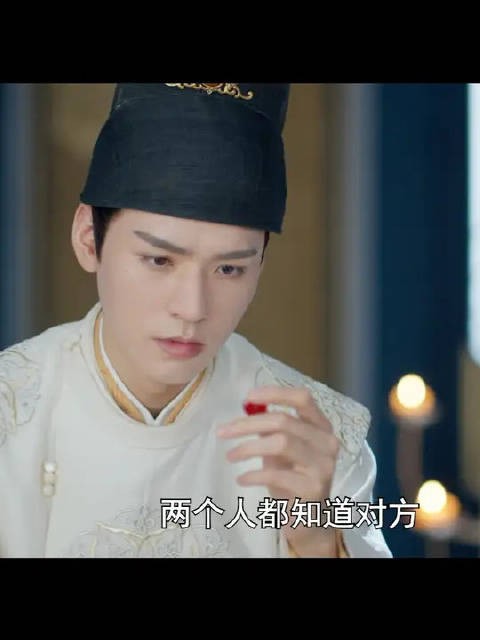 “心系家国天下，讲情义重百姓”