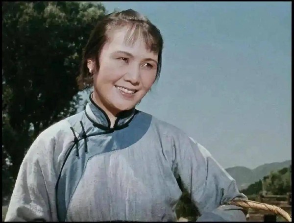 再读鲁迅的《祝福》：专制社会中，底层女性的凄惨命运！
