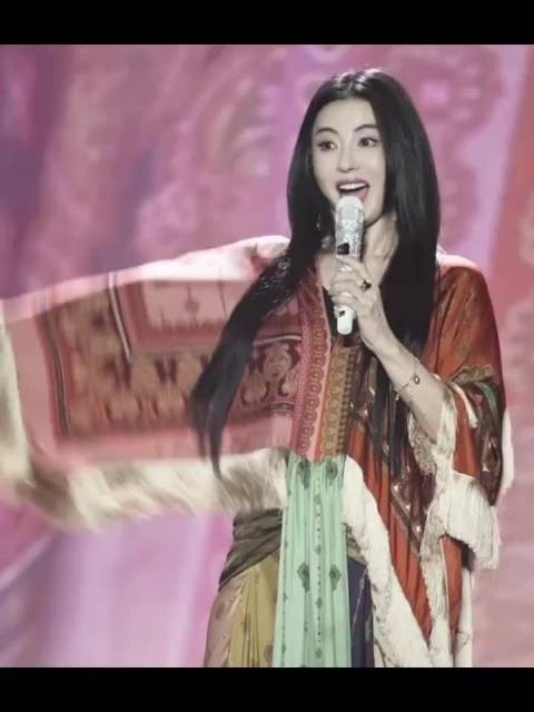 女神回来了,所有人感受这个转圈 张柏芝