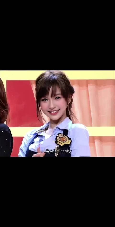 漂亮,大笑也好看