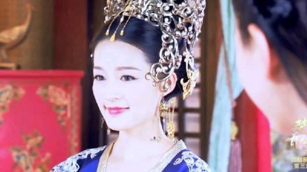 若问楚乔传里谁最美,谁最受宠,那肯定是淳儿无疑