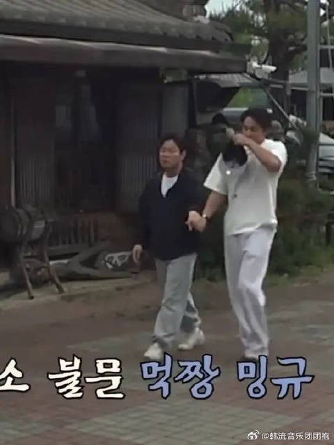 珉咕你吃饱饭嘴没擦就来了?