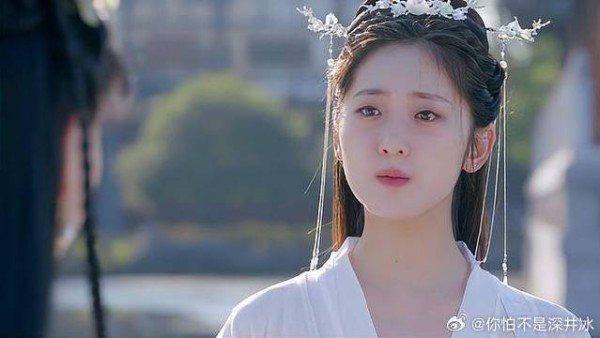 王妃嫉妒穿越女当皇后,自曝跟皇上情史,皇后霸气回怼