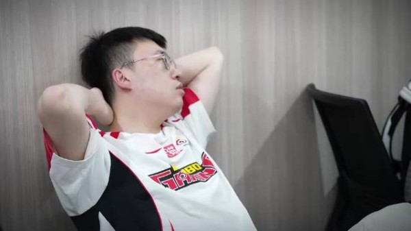 WBG的剪辑还在C：挣扎与坚持，从未消散