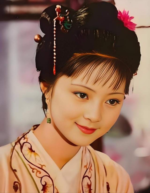 红楼梦里真正得人心的，从来不是宝钗，也不是探春，而是这个出身卑微的女子