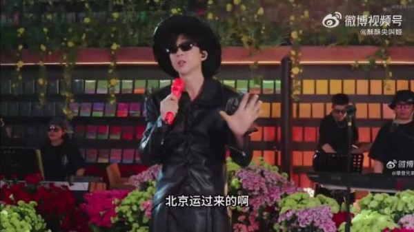 刘宇宁全套高定运抵云南,复刻舞台诚意续集