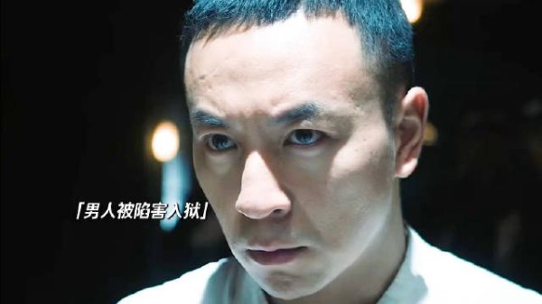 为寻找真相选择越狱，后面又潜伏在一所学校当老师，这怕是最能打的老师了