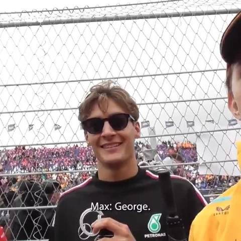 我认为这个歪头是小姐姐勾引男人的巅峰技巧