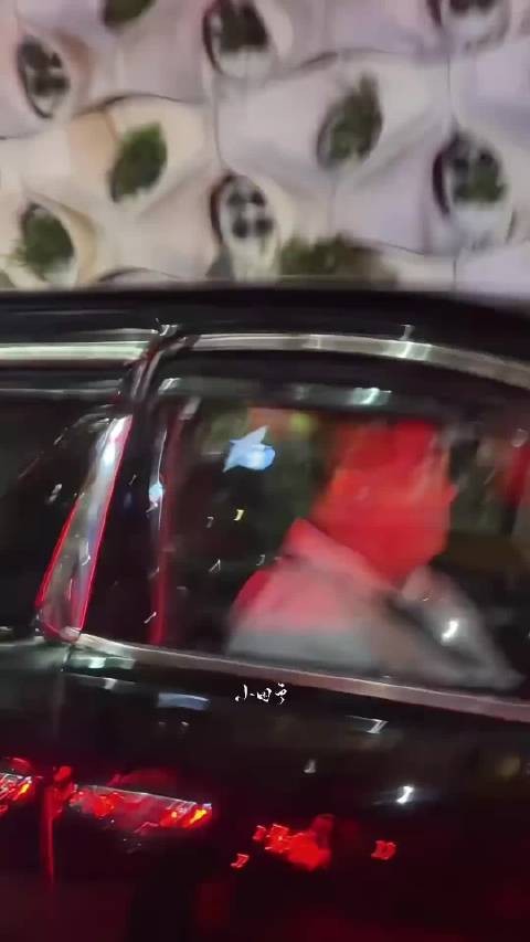 顶流巨星的影响力一露面就是小说名场面,肖战值得