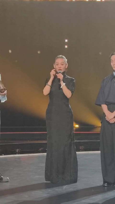谁的DNA狠狠动了，宁静跳起浪姐主题曲，勾起无数人的青春回忆