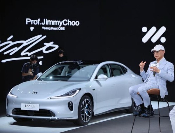 ▲Prof. JimmyChoo周仰杰