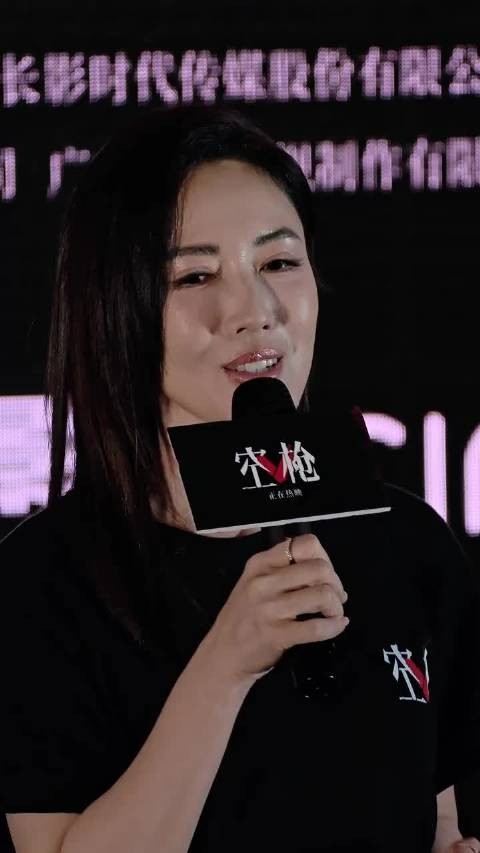 看得出阿姨真的很喜欢檀健次了，檀健次不管是外形还是实力方面都是天花板