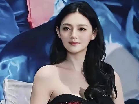 大S早期采访被赞最优雅，主持人感叹花期短暂