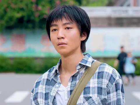 毫无血缘关系的哥哥,却让他感受到了被爱的感觉