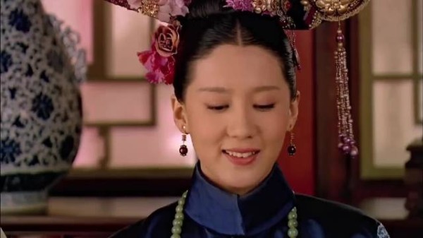 甄嬛传中孟静娴怀孕后竟然来甄嬛宫中显摆,原著中被浣碧去母留子