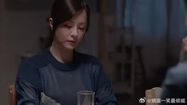 钱三一一向听话，竟在饭桌上和妈妈吵架，原因让人气愤