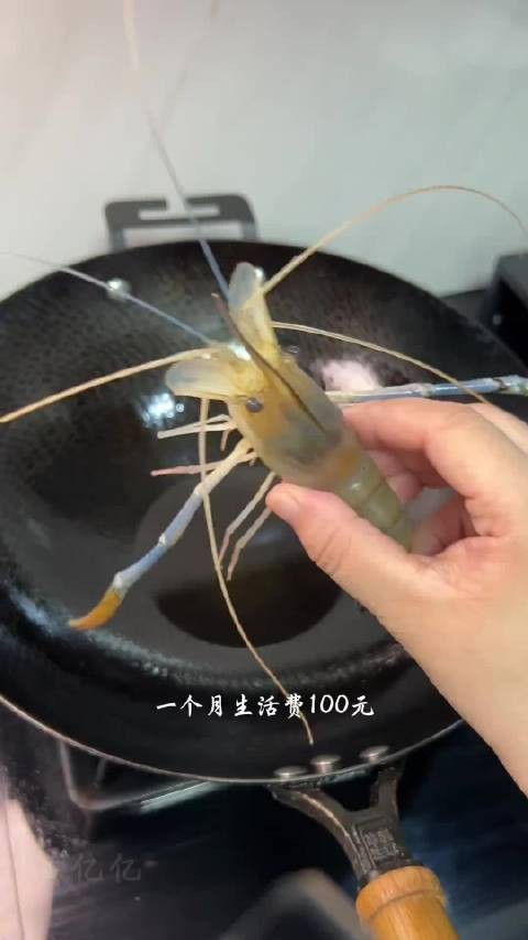 一只罗氏虾做十五道菜，厉害了