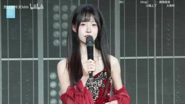 成员自曝总选后合影被叶总催赶，霸气回应“三十年河东”