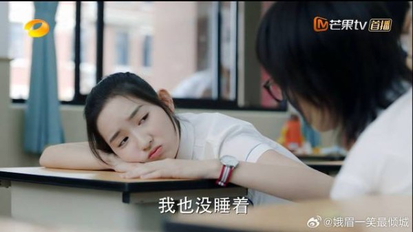 舍友吐槽床板硬睡不着，妙妙也赞同，怎料原因让人傻眼