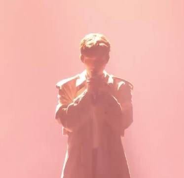 张彬彬一公舞台高音稳低音准，每个音都站住了