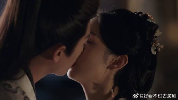 锦月如歌：禾宴换回女装，依旧是美艳绝伦，肖珏忍不住盖个章