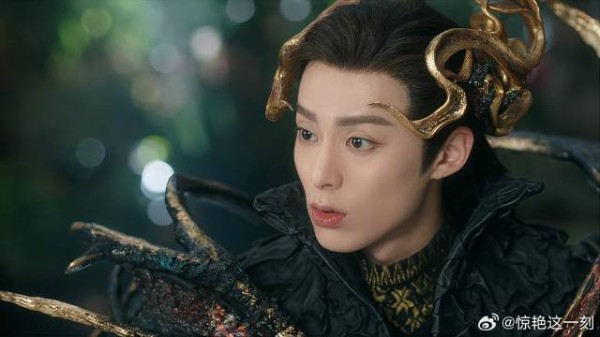 小花精版的魔尊 有点可爱，魔尊见了可爱的自己会怎样