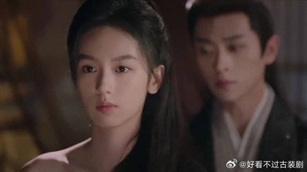 锦月如歌：禾宴完全不顾男女大防，竟让都督给她上药，他脸都红了