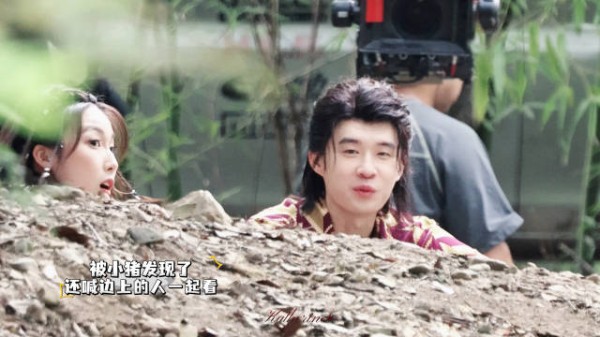 糟糕 被发现了 一只古灵精怪