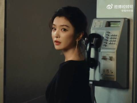 李云霄回眸一瞬