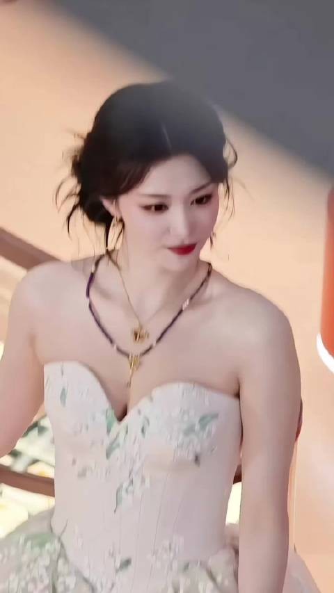 真的完全等比例放大 王楚然真一直都这么好看，纯天然大美女一枚