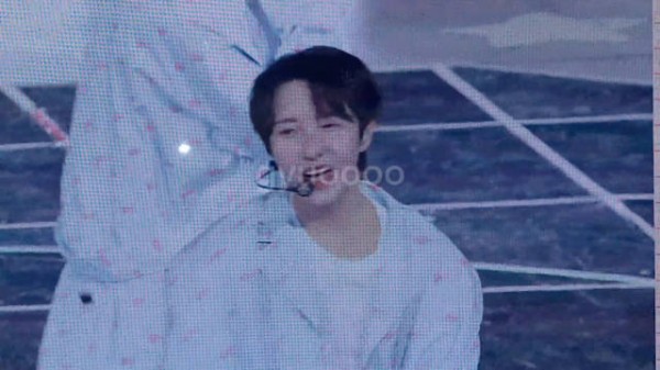260822 哇 穿了睡袍跳chewing gum gyuoooo