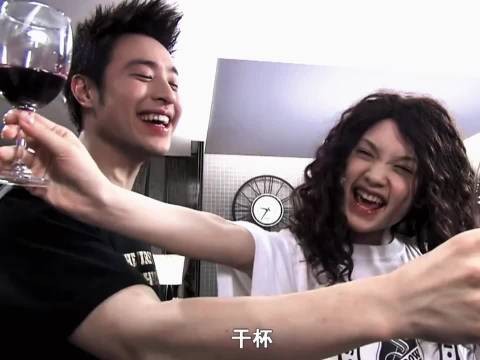 潘玮柏武汉演唱会杨丞琳助阵合唱《打呼》高甜互动