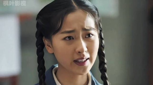 勤恳踏实干活的姑娘，被领导当成走形式，殊不知全是男友在暗中谋划