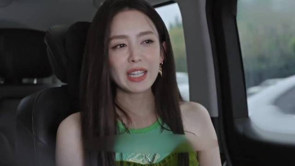 娜扎曾谈出道后被网暴,表示2014是最黑暗的一年