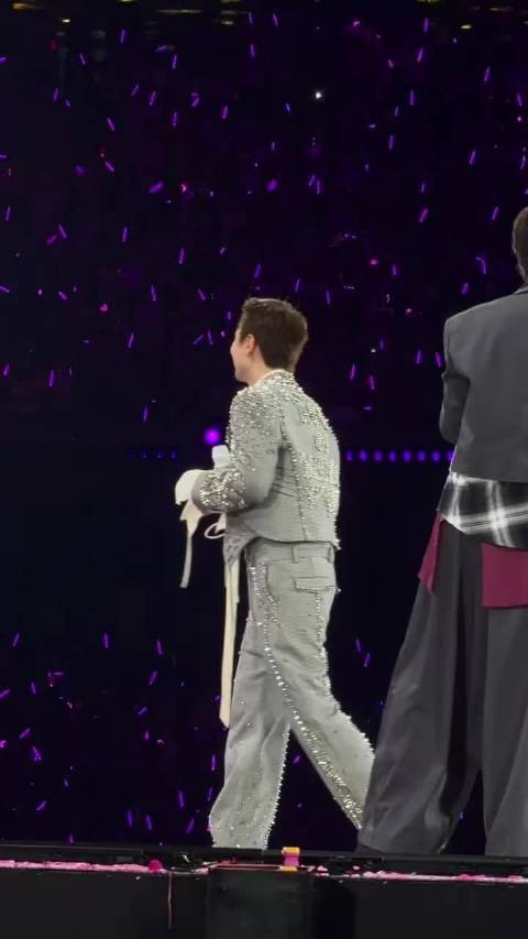 李现又萌又可爱又帅气又性感又无法形容的多种感觉!