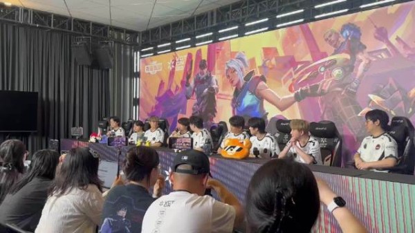 slowly:我能打上海champion danking这里有你五杀集锦…