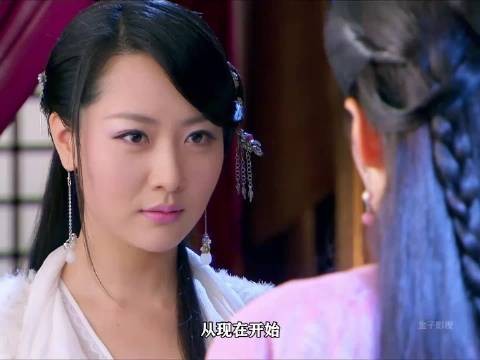 公主毁容后变得心思敏感，最终为了容貌决定以心换皮