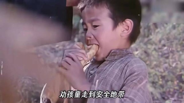 铁匠凭胎记寻回失散妻儿，妻子却因报恩已嫁他人