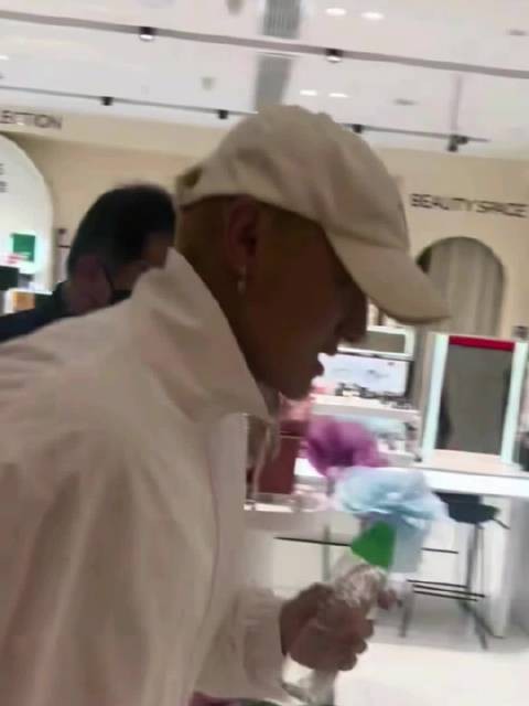 哈哈哈哈给黄子韬急死了