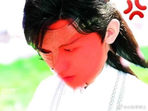成毅饰演琉璃司凤,奶凶小结巴形象鲜活