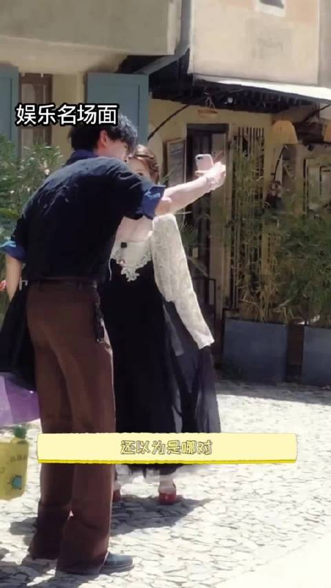 谁懂啊！杨超越邓凯同框拍合照，这氛围感直接把现偶感拉满了！