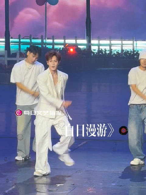 李昀锐唱跳开场舞直拍，确认出演剑阁闻铃