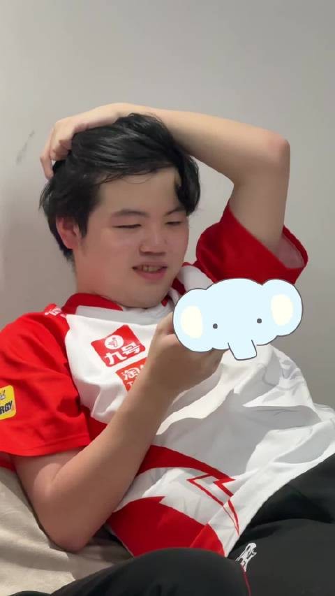 喜欢给自己做发型之人再＋1 晚安啦 ◔.̮◔✧ AG超玩会